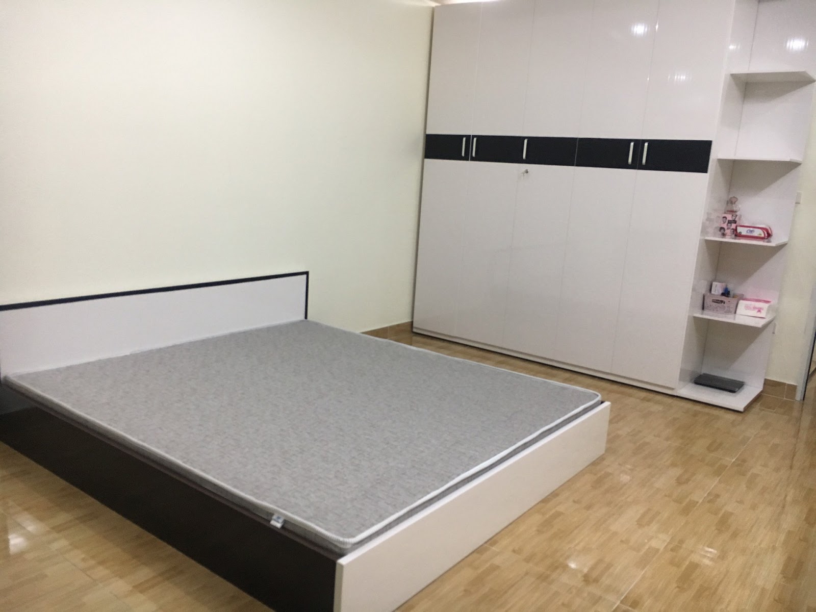 Những mẫu giường nhựa 1m8 2m chất lượng | Nội thất The Five 3