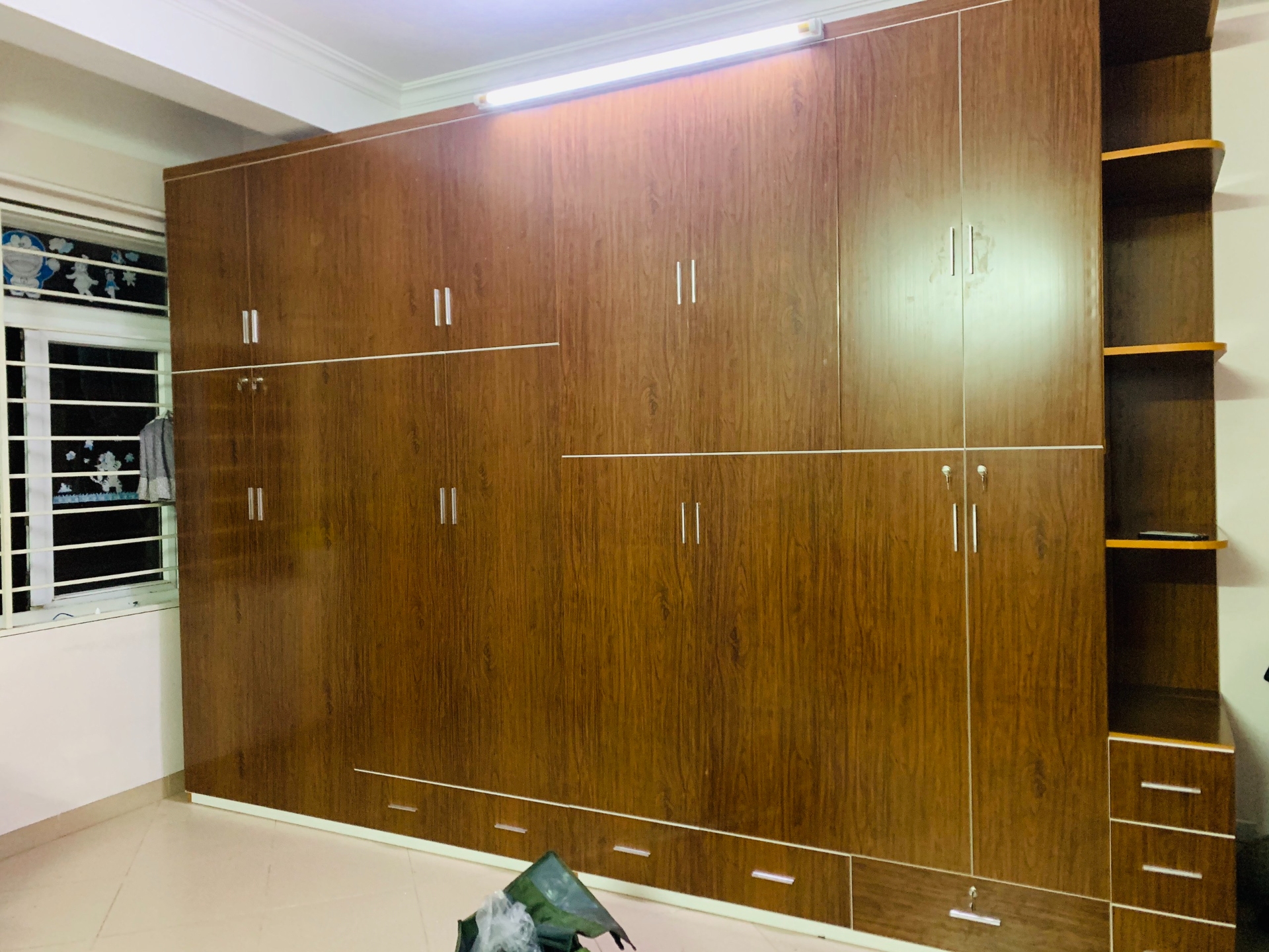 Album tủ áo 86