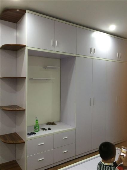Mẫu tủ áo cao kịch trần siêu to khổng lồ 24